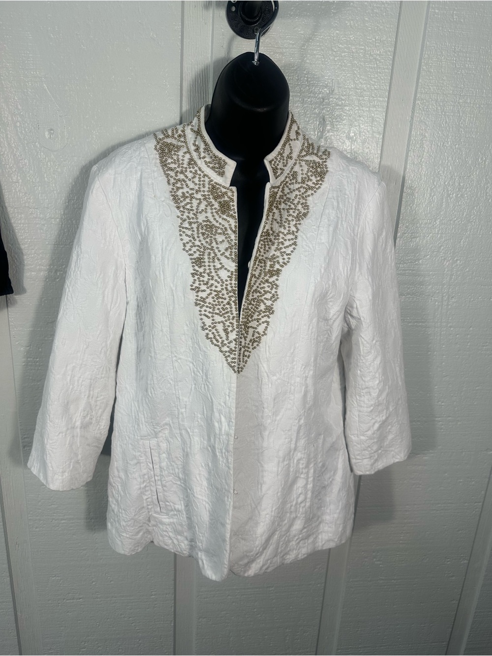 Chicos White Gold Beaded Blazer Size 2/L EUC - Picture 3 of 9